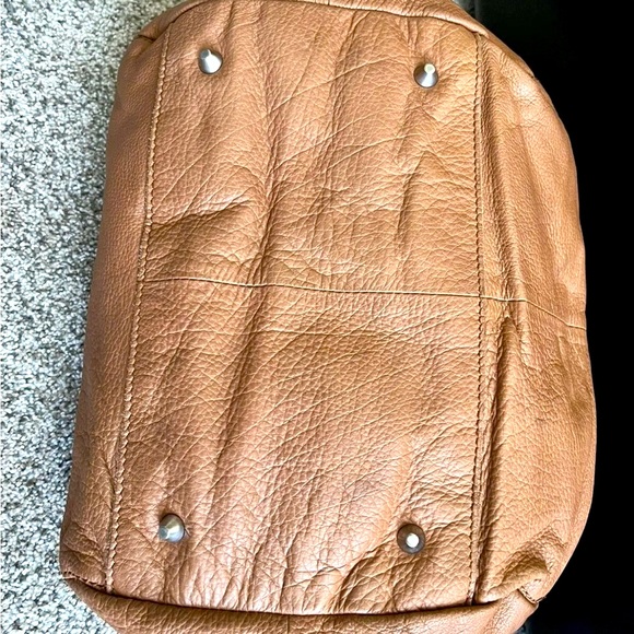 Spacious Liebeskind Berlin Genuine Leather Satchel Camel color - Picture 8 of 12